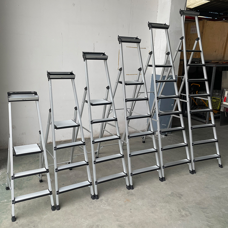 GS82 Heavy Duty Aluminum Step Ladder with Anti-collision Soft Steps 8200 Series